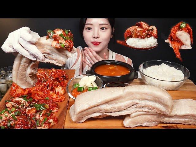 SUB)Boiled Whole Pork Belly, Spicy Kimchi, and Seasoned Raw Oysters Mukbang Asmr