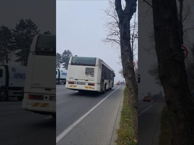 (Șofer de treabă) Autobuzul Irisbus Agora S #700 pe linia 52 (@Istvan-Z700 @victorctp849 )