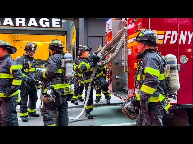 **EARLY ARRIVAL!** Double Parked Cars Block FDNY Response to FIRE on Scaffolding - Heavy Q & AIRHORN