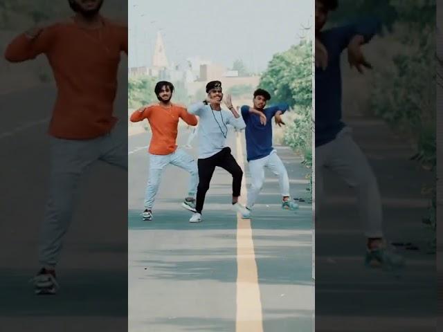 3 BOY DANCE WHATSAPP STATUS WITH ROMANCE