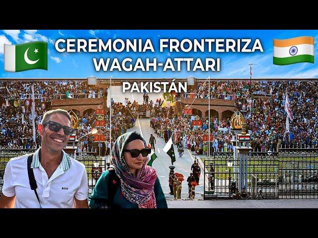 CEREMONIA FRONTERIZA WAGAH-ATTARI EN WAGAH BORDER ENTRE PAKISTAN Y INDIA