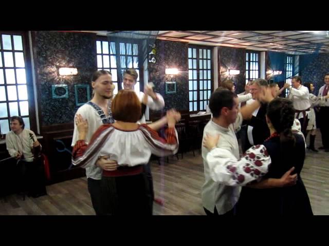 Scottish Cèilidh Dancing. Scottish Waltz