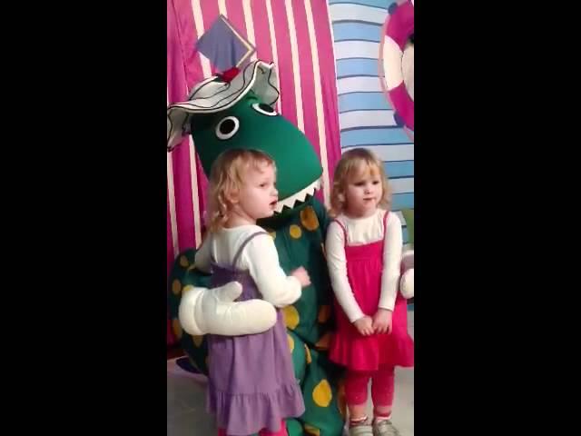 Dimmick twins meet Dorothy the dinosaur