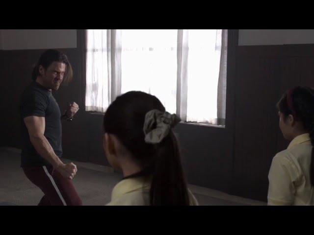 Eliot teaches little girls martial arts [] Leverage S2 Ep4