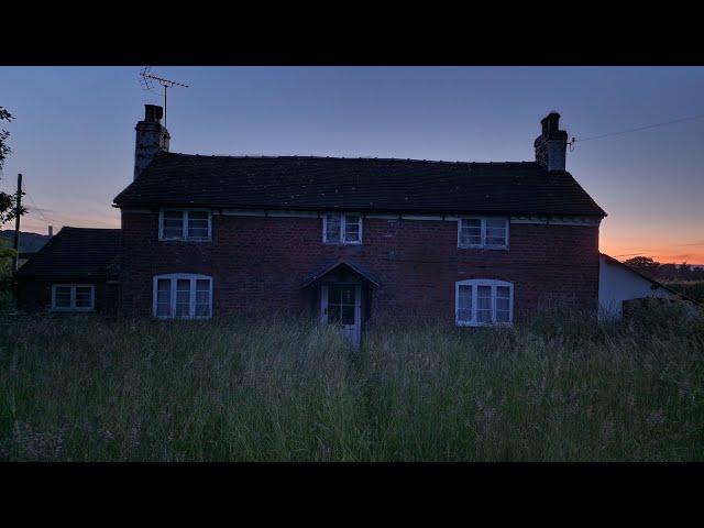 WE WERE NOT ALONE IN THIS HAUNTED ABANDONED HOUSE!