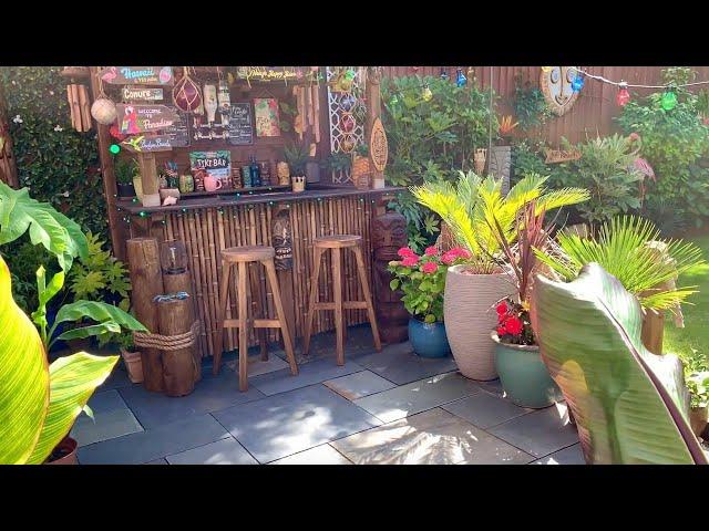 Amazing Tropical Tiki Bar In Garden