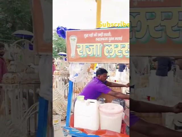 Gharib bhi insaan hota hai.. tamiz bhool gaye hai log malai lassi in okhla @exploringfoodie88