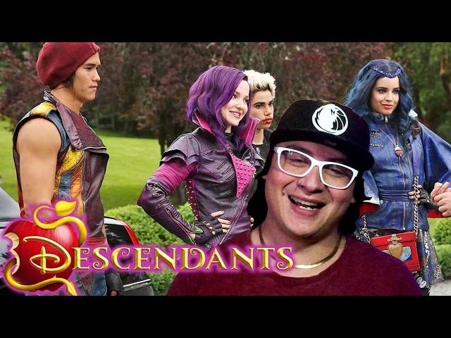 Descendants is TRULY VILLAINOUS! Movie Reaction/Commentary