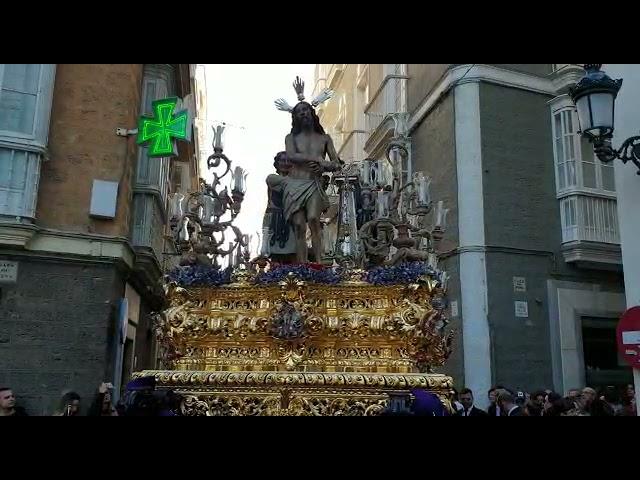 Hermandad de Columna por la Calle San Jose en la Semana Santa de Cádiz 2019