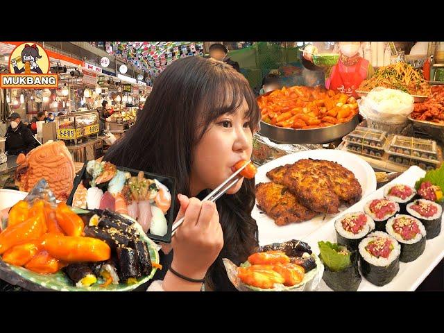 Mukbang l In the Gwangjang market of Seoul  Tteokbokki, fishcake, Korean market Mukbang 