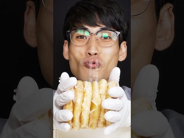 크리스피도넛은 겹쳐서 먹으면 손해... krispy kreme #shorts