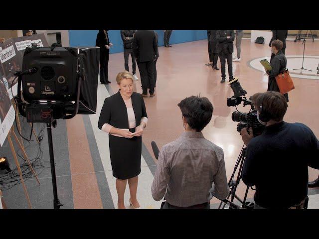 #bmfsfj backstage: Einblick in den Arbeitsalltag der Bundesfamilienministerin