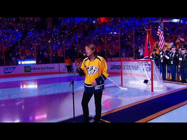 Keith Urban sings Star Spangled Banner before Game 3