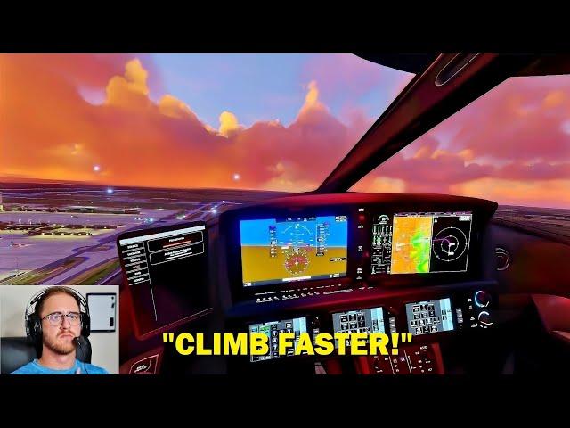 Air Traffic Control gets INTENSE in Microsoft Flight Simulator! (VATSIM Rush Hour)