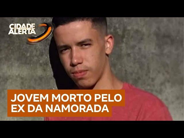 Corpo de lutador de artes marciais baleado é sepultado nesta terça (12)