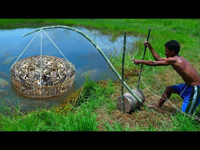 Primitive technology - Making Trap To Catch Catfish using  Using Traditional Trap That Work 100%