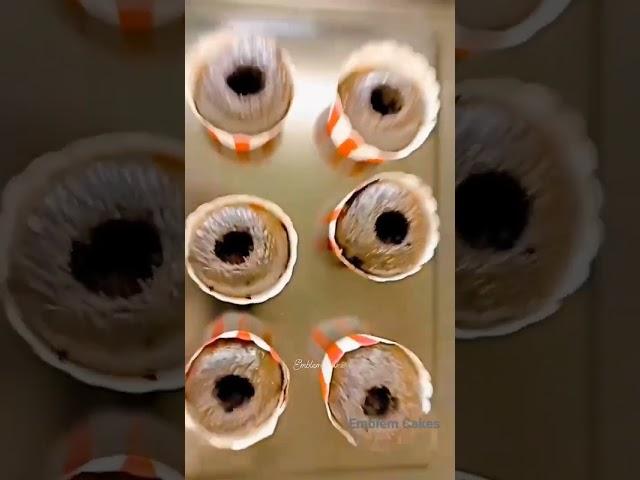 #chocolate #minicupcakes Follow @emblem_cakes on Instagram. Subscribe for more
