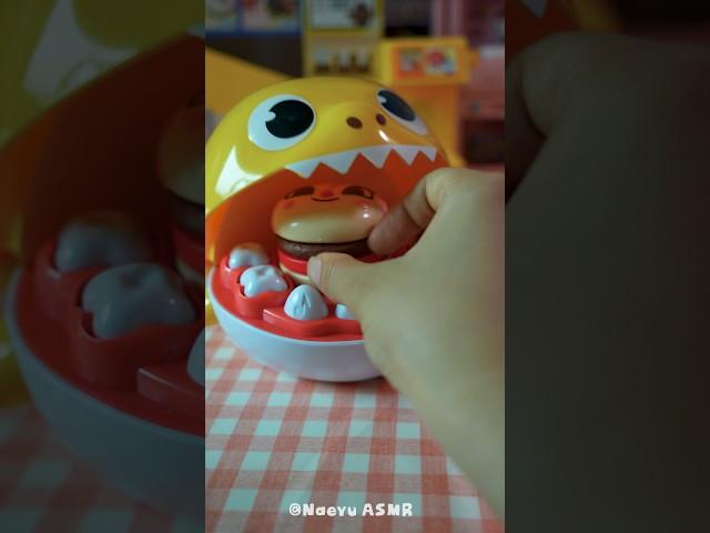 [Toy ASMR] Baby Shark Eating & Hamburger Making아기상어 먹방&햄버거 만들기