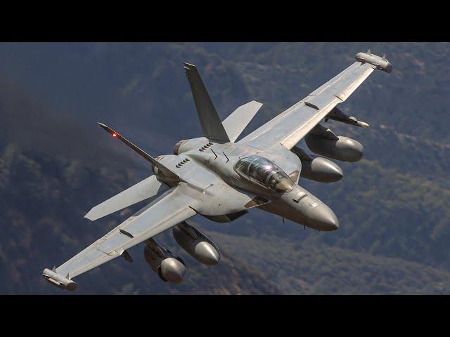 LOW FLYING FIGHTER JETS IN CALFORNIA - 4K