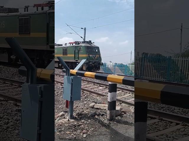 Ahmednagar railway fatak train running race #shorts #yt shorts #tech Salman vlogs