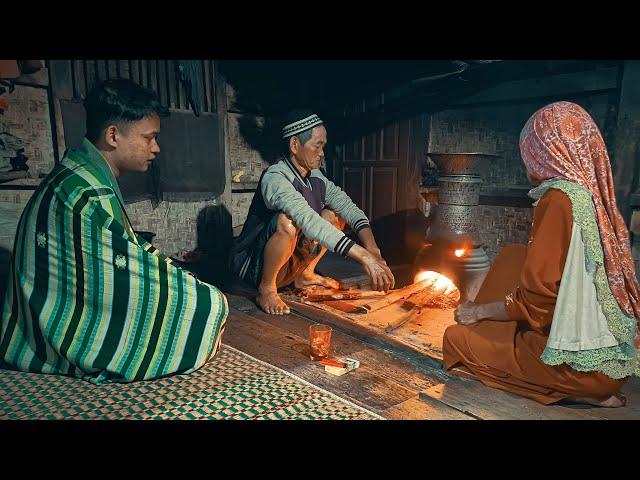 Emak Masak Nasi, Suasana Di Dapur Yang Bikin Rindu Menjelang Pagi Di Pedesaan