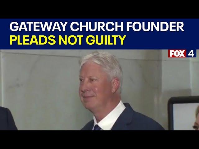 Robert Morris, Gateway Church founder, pleads not guilty to sexual assault