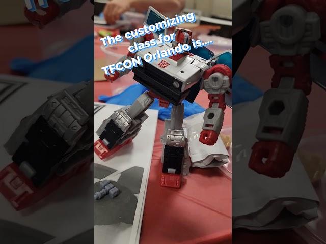 CUSTOMIZING CLASS for #TFCON Orlando 2023 #transformer #redalert #toynews #toycollecting #exclusive