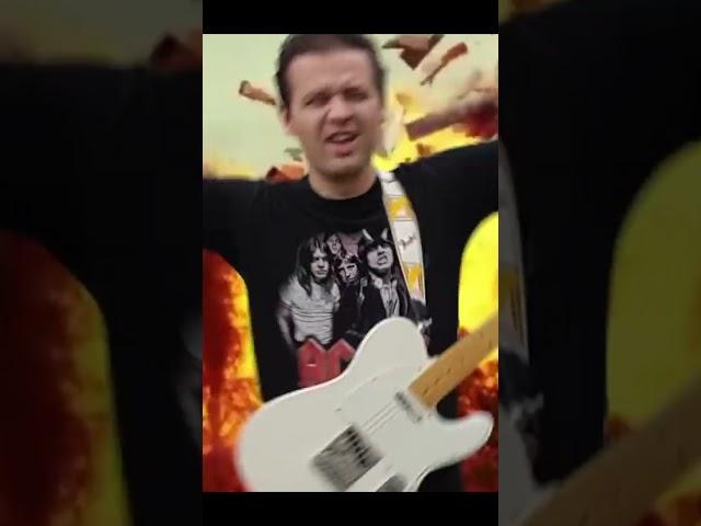 He Buys a Guitar Online and Learns the Hard Way