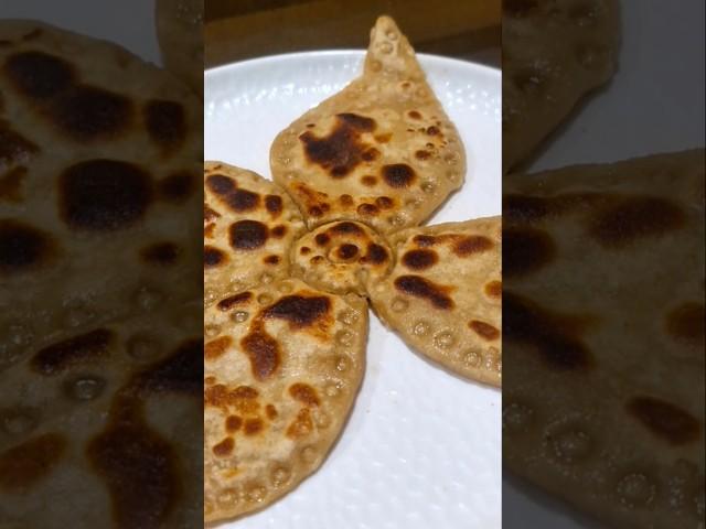 Day 1of7 trying New design of Paratha  #youtube #recipe #cooking #shortvideo #Paratha 