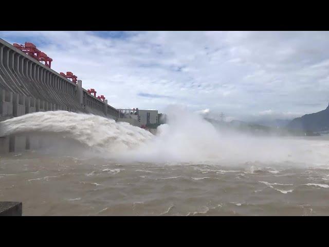 三峡ダム、今年初の放流　７月にさらなる増水の予想