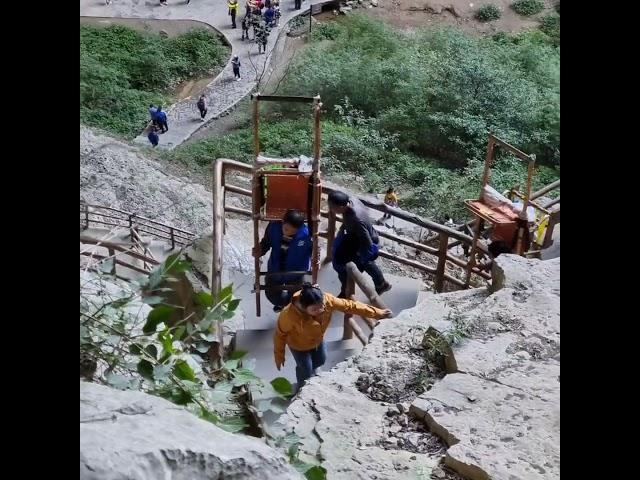 대륙의 가마꾼 복귀 모습 #충칭 #여행 #천생삼교