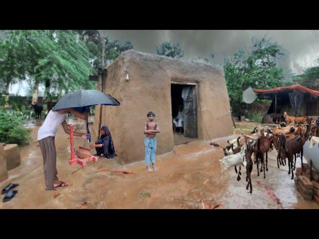 Most Dangerous Rain And Thunderstorm Punjab Village Pakistan | Heavy Rain In Pure Mud House