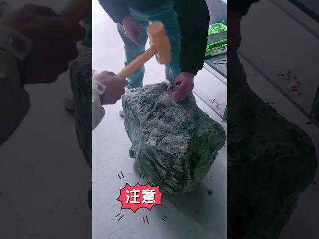 缅甸翡翠直播间一手货源翡翠专业频道，缅甸翡翠直销翡翠专业频道.全网超高性价比。诚信交易。童叟无欺。#翡翠手镯 #緬甸翡翠 #jade #翡翠手鐲 #翡翠价格 #jewelry #翡翠原石 #翡翠