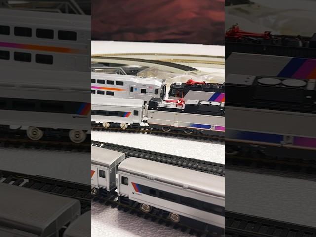 NJ TRANSIT ALP45-DP Pulling Into Dover Yard HO Scale #newjerseytransit #hoscale #train