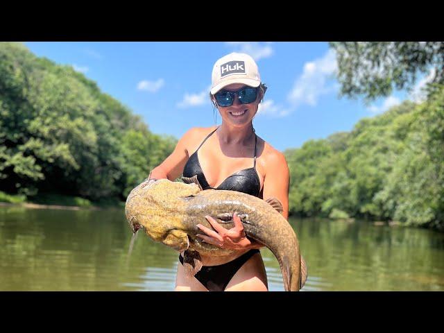 CATFISH NOODLING: Shallow Water, he Bit me on the Leg!