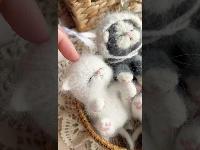 Все котики разъехались по домам. По мк Марии Никулиной #вязаныйкотенок #котики #вязаныеигрушки