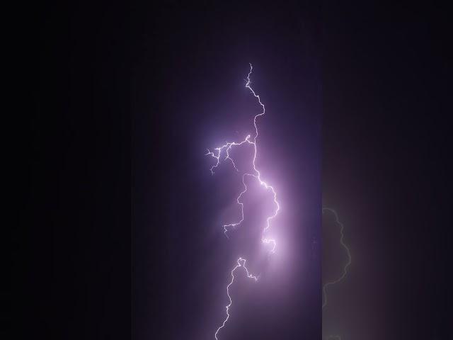 INCREDIBLE Oklahoma Lightning Show! Stacked Photograph and Real-Time Video