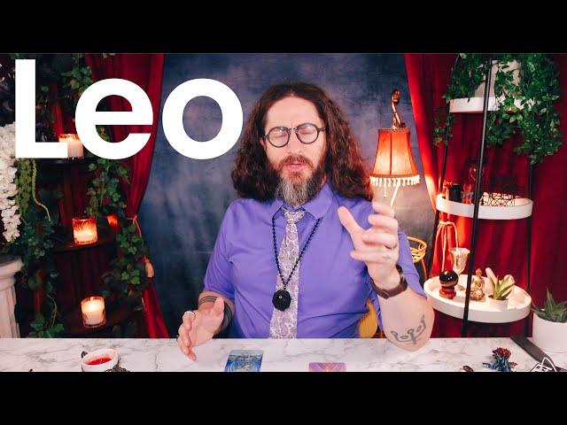 LEO - “WHOA! YOU HAVE TO WATCH THIS! AMAZING!” Intuitive Tarot Reading ASMR