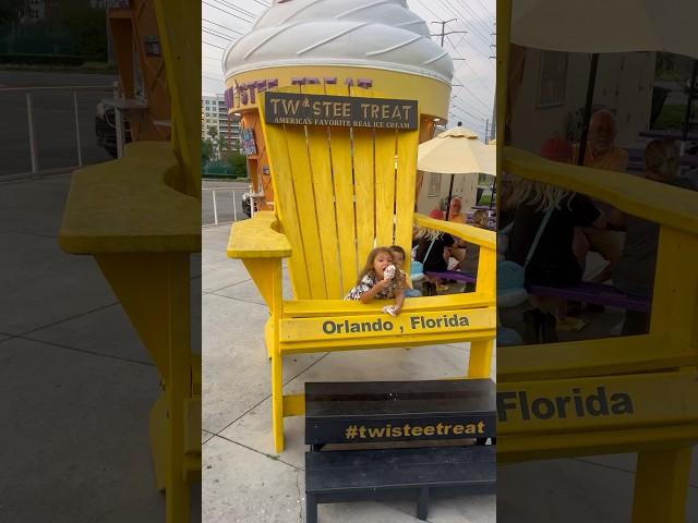 Savvy & Gabe Get Caught On The Worlds BIGGEST CHAIR 