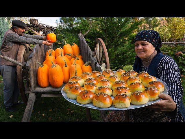 Sweet Pumpkin Buns | Cozy Autumn Recipe 