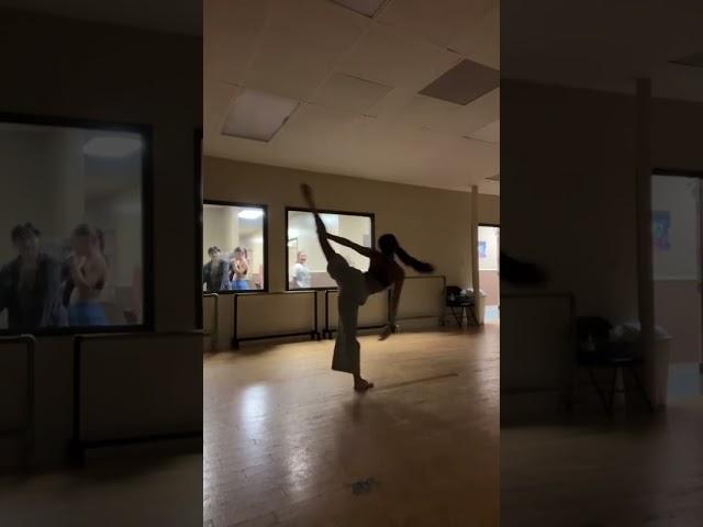 Mesmerizing turns!🩰 Credits to kristen.anono #ballet