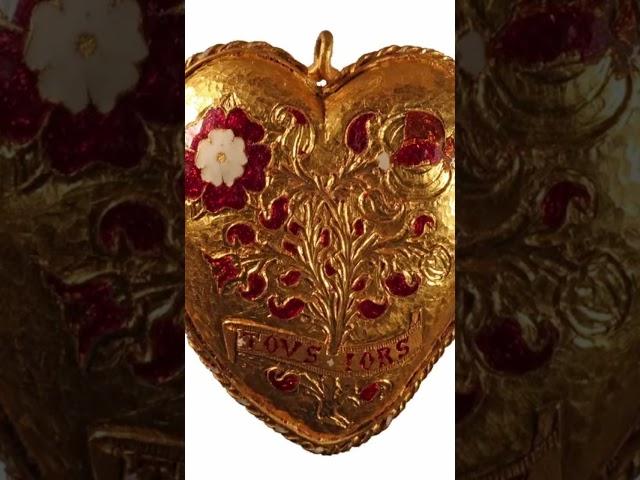 A gold pendant found in Warwickshire turned out to be... #find #news