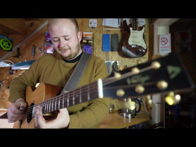 Rory Evans plays his Vintage Virtuoso signature guitar in our Workshop!