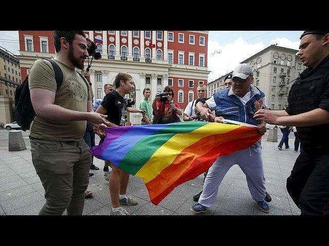 Драка во время гей-парада в Москве