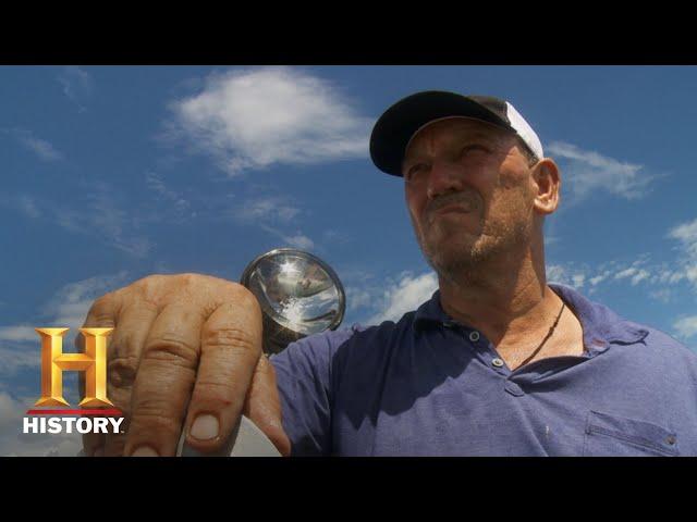 Swamp People: Troy Hunts an Alligator Named Big Head Jr. (Season 10) | History