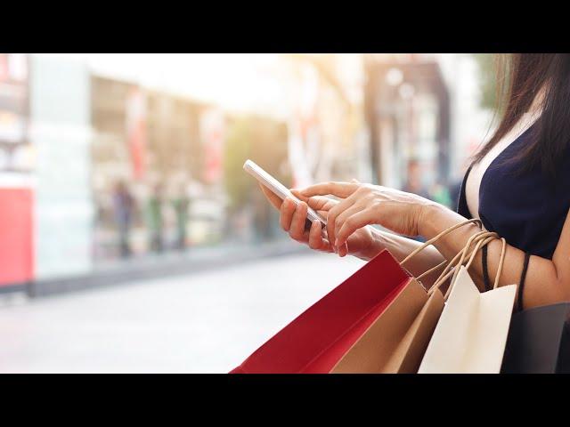 Holiday shoppers glimpse Bellevue Square Mall Bellevue WA 98004    real time video@malluseattle