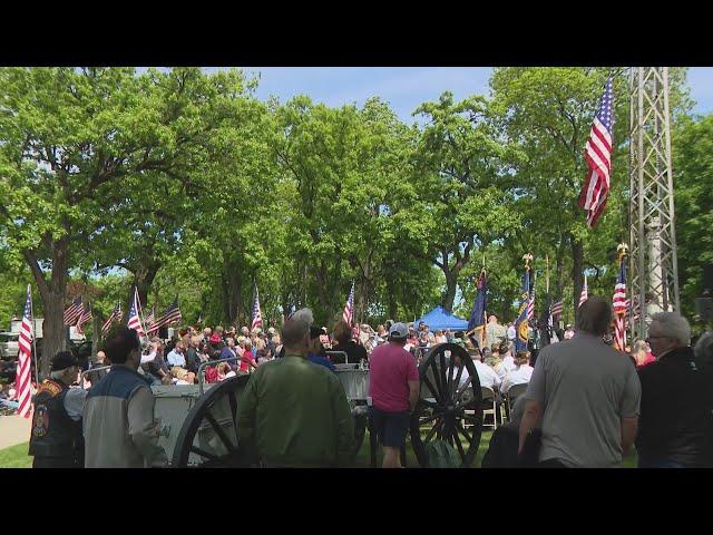 Elgin honors fallen heroes with multiple ceremonies on Memorial Day