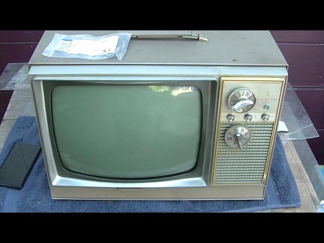1969 15 inch Zenith Color All Metal Tube Tabletop Television Analysis