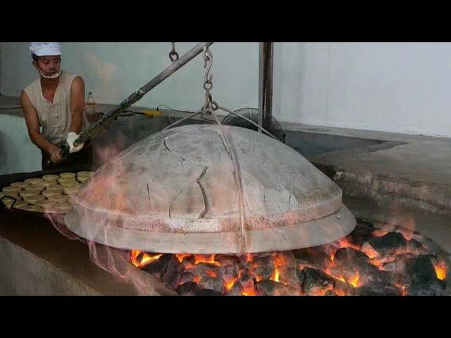 Sichuan boys sell pork moon cakes  slaughter 5 pigs every day  180kg pot cover to 260 degrees# moon