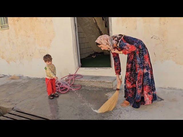 The Hard Life of Nomads: Khosrow's Unceasing Efforts to Consolidate Her Love for Niloufar